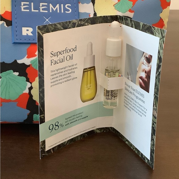 ELEMIS Skincare Bundle with Rixo Cosmetic Bag - Picture 10 of 10